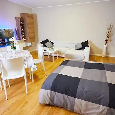 Center Comfort Free Parking Wifi Apartment Aviano
