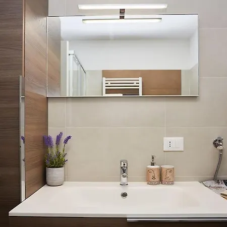 شقة Center Comfort Free Parking Wifi أفيانو